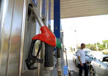 Κατά 28,69% αυξήθηκε η τιμή της βενζίνης το 2009 καταγγέλει το ΕΛΚΕΚΑ