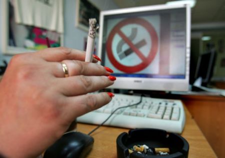 Απαγόρευση καπνίσματος: Οι ποινές για τους δημόσιους υπαλλήλους
