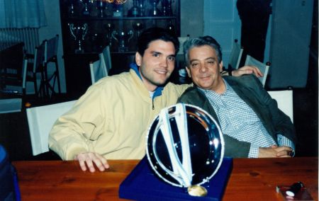 Εφυγε ένας πρωτοπόρος της οικονομικής δημοσιογραφίας