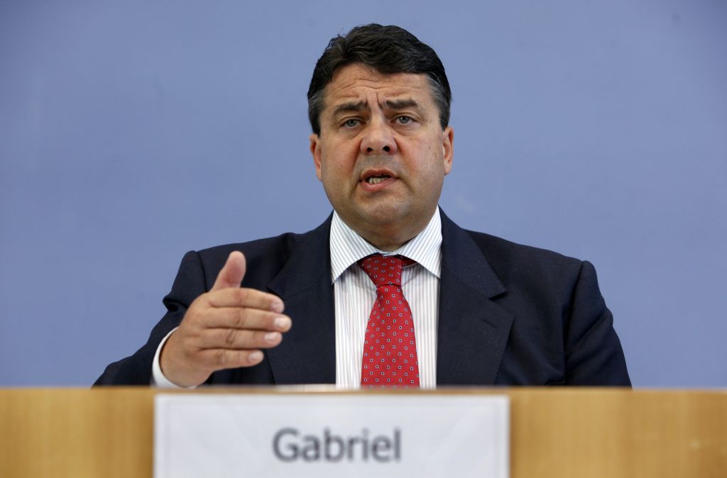 Ζίγκμαρ Γκάμπριελ: Προτείνει κοινή ανάληψη των χρεών από όλες τις χώρες της Ευρωζώνης