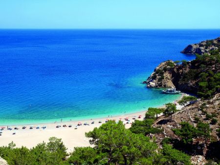Γλέντι στις παραλίες της Ανεμόεσσας
