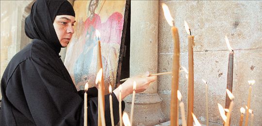 ΣΤΟΝ ΑΓΙΟ ΜΑΜΑ ΤΗΣ ΜΟΡΦΟΥ 35 ΧΡΟΝΙΑ ΜΕΤΑ…