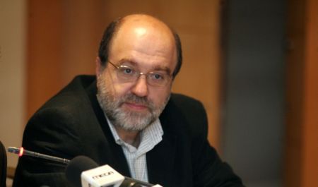 Τρ. Αλεξιάδης: Επιβεβαίωσε τον ΕΝΦΙΑ στα ακίνητα του εξωτερικού