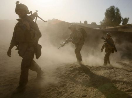Αμερικανοί πεζοναύτες στη μάχη της Ράκα – Άμαχοι νεκροί σε επιδρομές