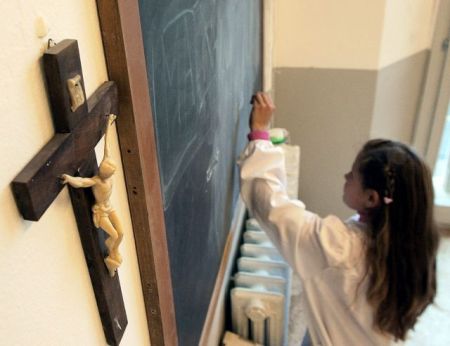 Αλλόθρησκοι ή άθρησκοι μαθητές απαλλάσσονται από τα Θρησκευτικά