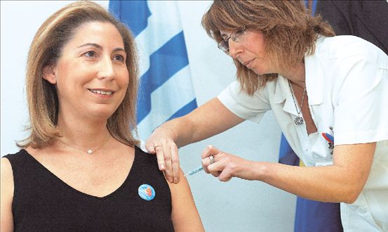 Οι γιατροί αρνούνται να κάνουν το εμβόλιο | tovima.gr