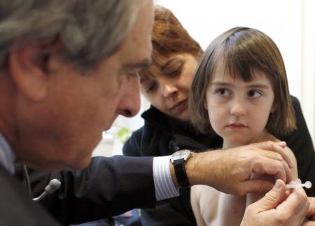 Λουράντος: Αναγκαία η κάλυψη του εμβολίου κατά του μηνιγγιτοδόκοκκου