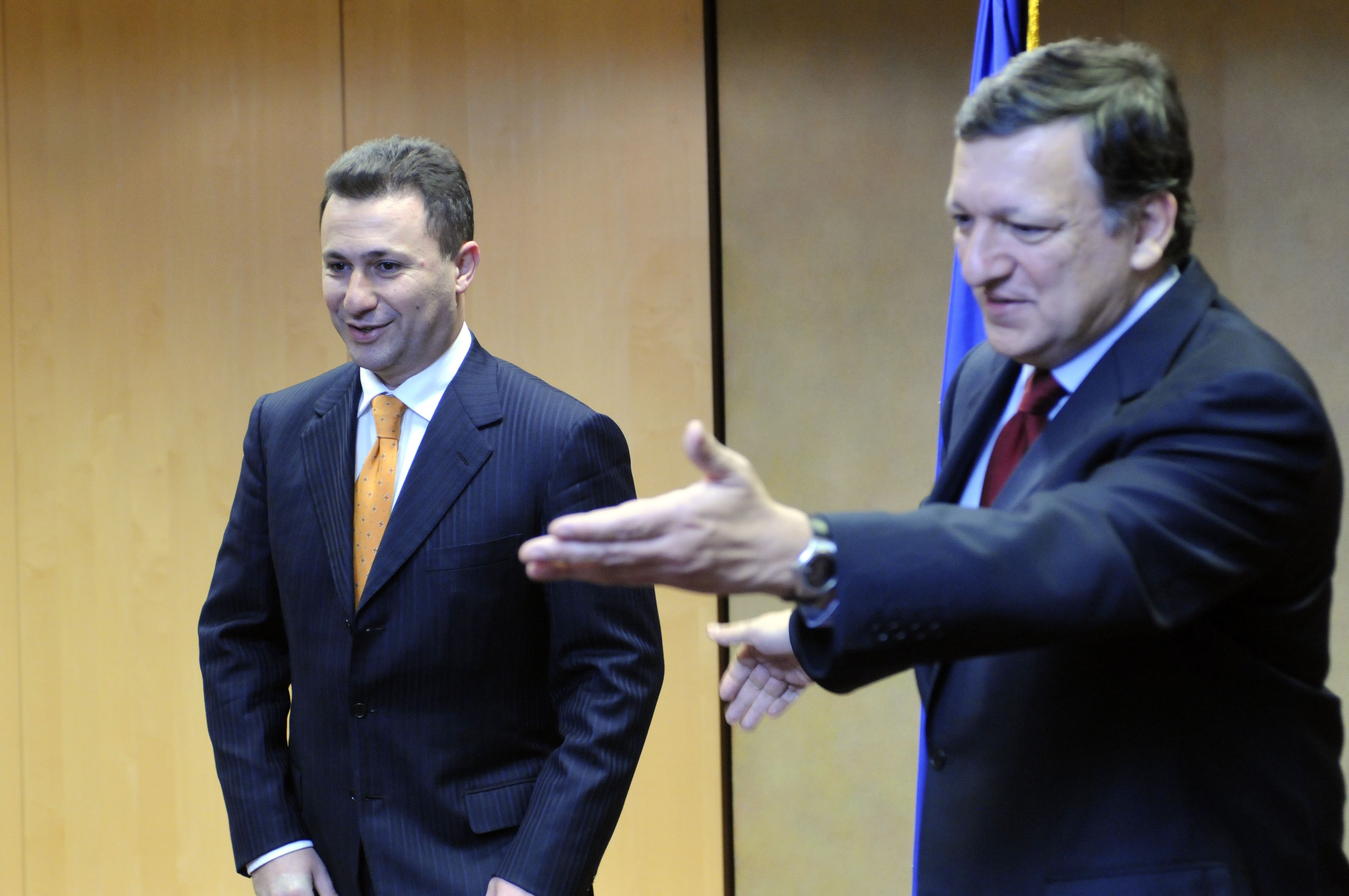 Καρατομήσεις υπουργών από τον Γκρουέφσκι