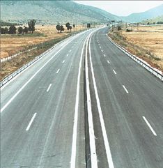 Πόσο κοστίζει ένα χιλιόμετρο δρόμου στην Ελλάδα και πόσο στην Ευρώπη