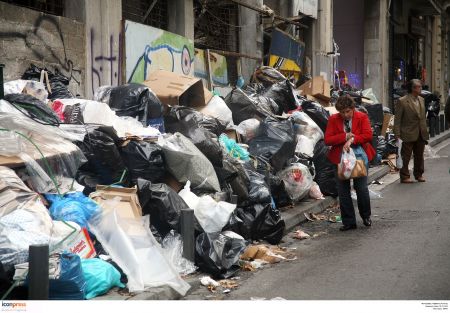 Επίθεση Μητσοτάκη κατά ΣΥΡΙΖΑ για τα απορρίμματα