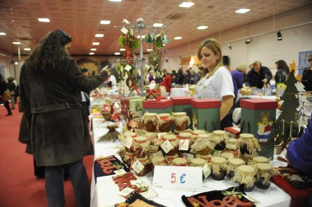 Χριστουγεννιάτικο μπαζάρ από το Κέντρο Ειδικών Ατόμων «Η χαρά»