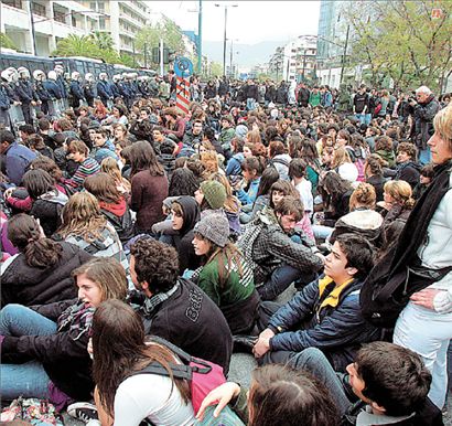 …και τι άλλο δεν ήταν ο «Δεκέμβρης»