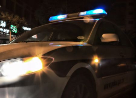 Αντιεξουσιαστές «κυνήγησαν» αστυνομικό στη Νέα Σμύρνη