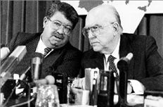 Οταν ο Ανδρέας συνάντησε τον Οζάλ