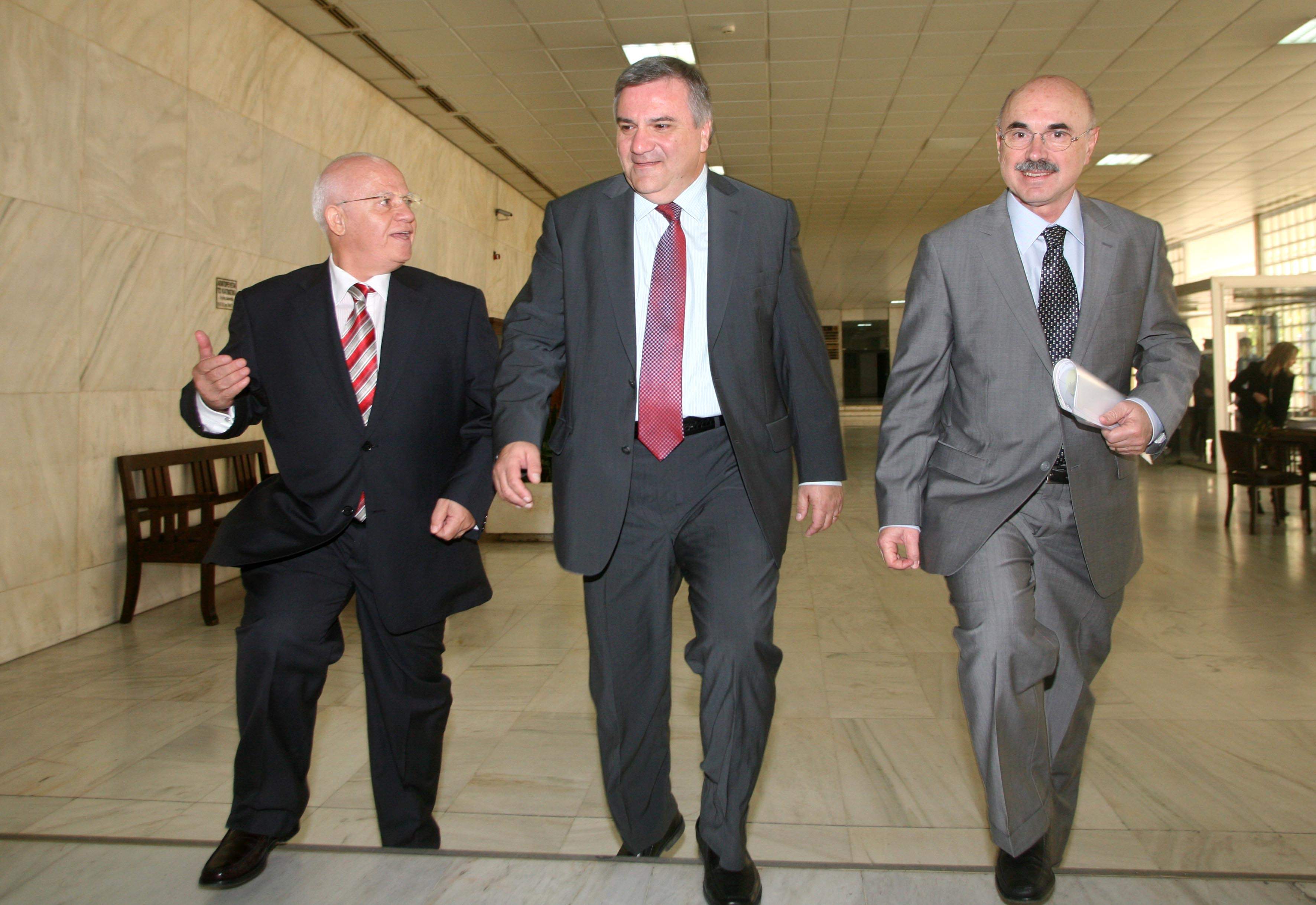 Σολομώντεια λύση για την κλήση Τέντε στη Βουλή