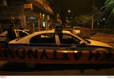 Επίθεση με γκαζάκια σε πολυκατοικία στην Ακαδημίας