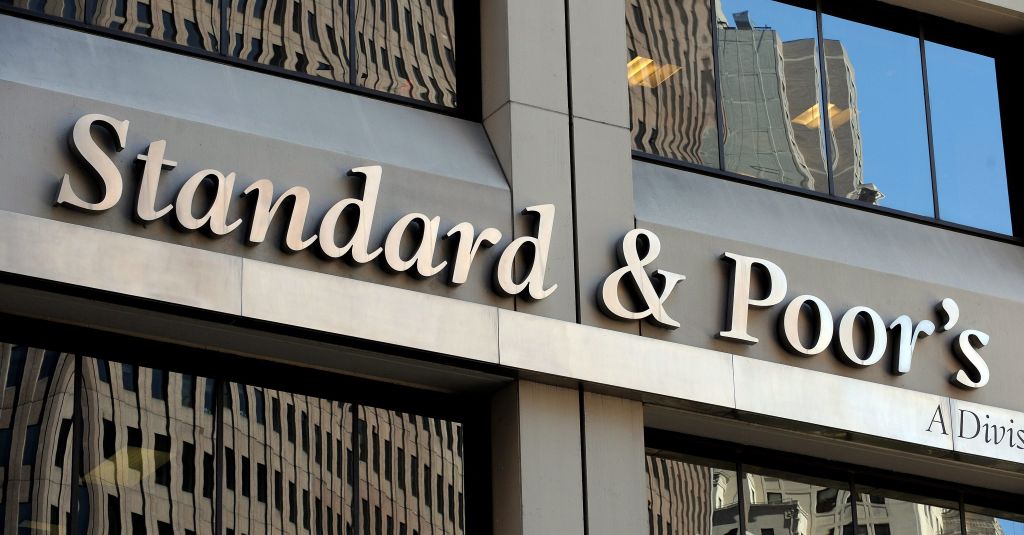 S&P: Η Ευρωζώνη πετά με μόνο έναν κινητήρα