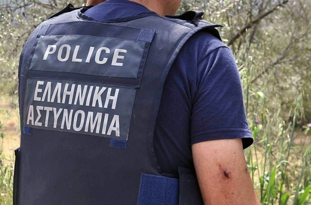 Police arrest two men in Crete for human trafficking