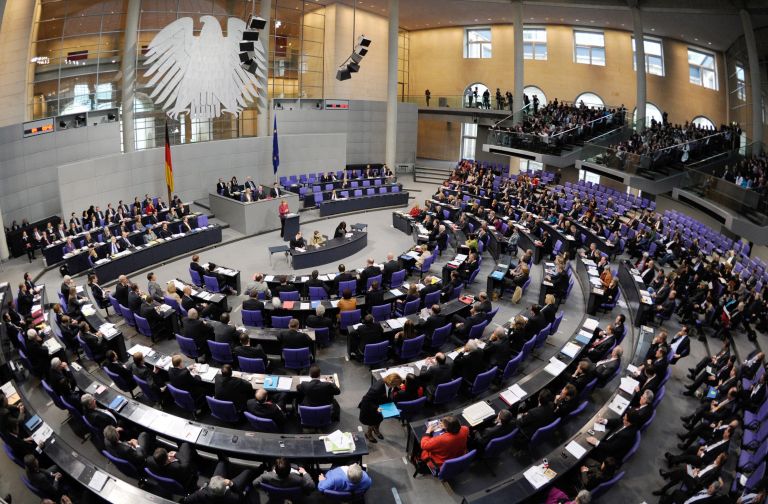 <b>Ανω και Κάτω Βουλή Γερμανίας</b>Υπερψήφισαν την οικονομική βοήθεια προς την Ελλάδα</b> | tovima.gr