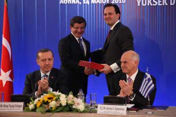 Νέα εποχή στις ελληνοτουρκικές σχέσεις «βλέπει» ο Αχμέτ Νταβούτογλου
