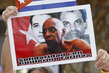 Πολιτικοί κρατούμενοι «κερδίζουν παραχωρήσεις» από την κυβέρνηση Κάστρο