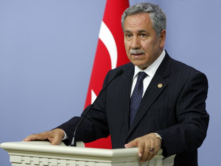 Δίκαιη η αντίδραση των αστυνομικών, λέει ο αντιπρόεδρος της τουρκικής κυβέρνησης | tovima.gr