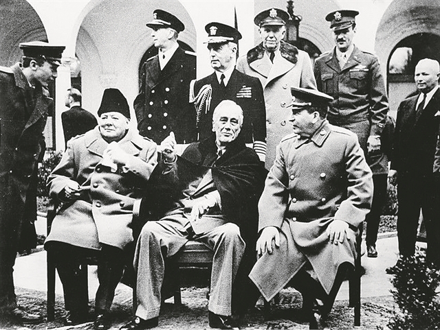 Ετσι Τσόρτσιλ και Στάλιν μοίρασαν τα Βαλκάνια και την Ευρώπη