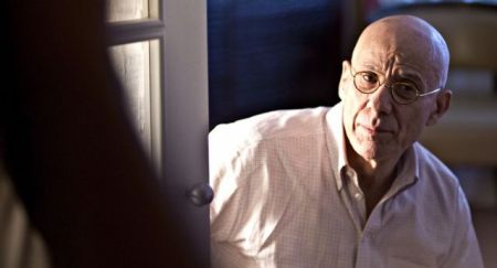 Το Λος Αντζελες τραγουδάει «Perfidia»