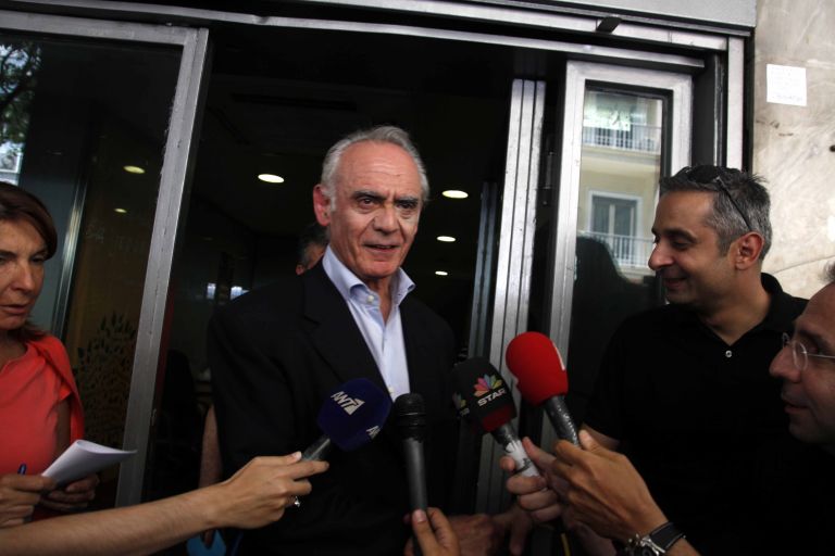 Αναστέλλεται η κομματική ιδιότητα του Άκη Τσοχατζόπουλου | tovima.gr