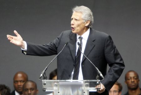 Εφάπαξ €100.000 με μία ημέρα εργασίας εισέπραξε ο Ντε Βιλπέν