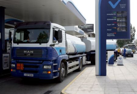 Υπουργείο Υποδομών: Στο στόχαστρο φορτηγά και βενζινάδικα