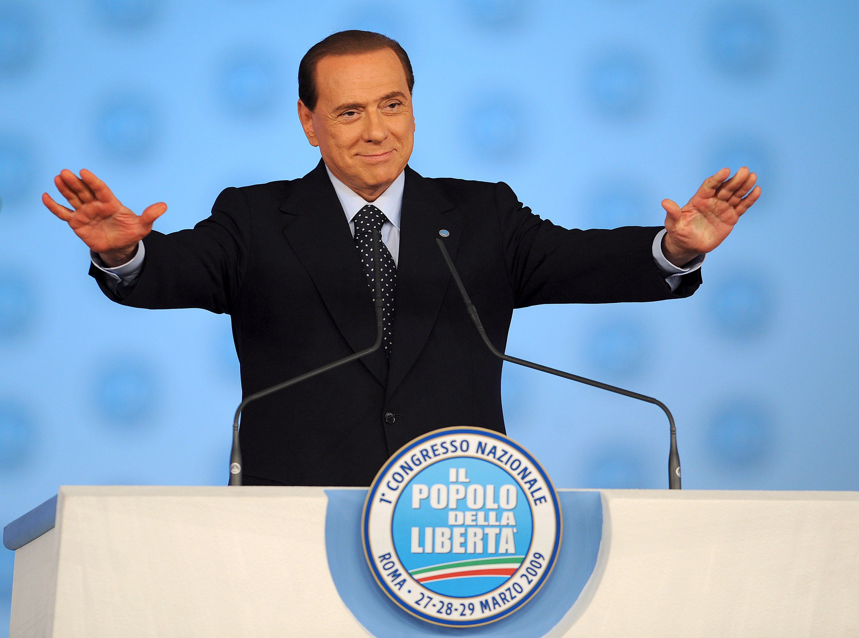 <b>Ιταλία </b>Πλώρη για εκλογές βάζει ο Μπερλουσκόνι