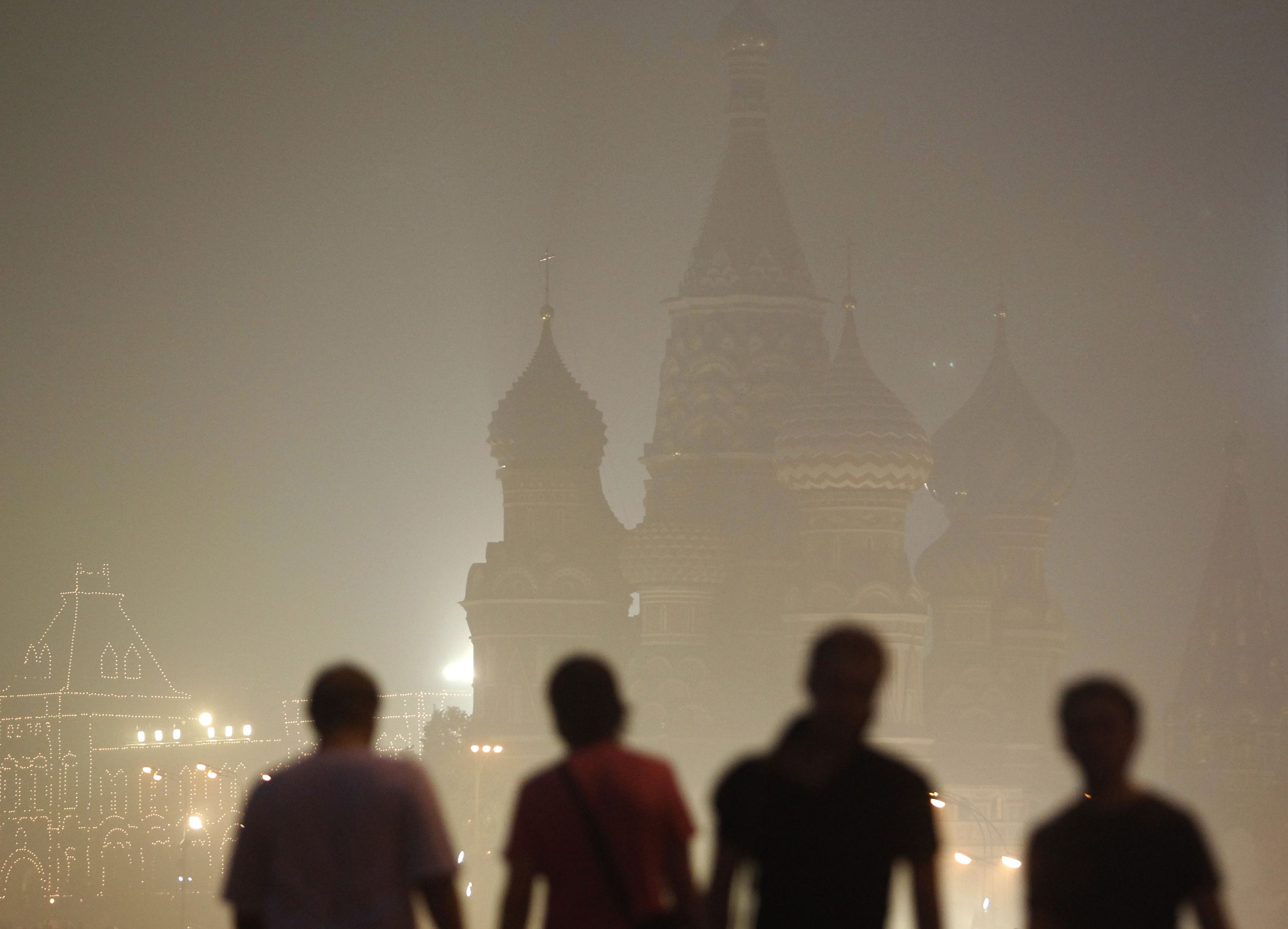 <b>Η Ρωσία στις φλόγες</b>Αρχίζει η απόδοση ευθυνών στους κρατικούς λειτουργούς «Ανασαίνει» η Μόσχα μετά την απομάκρυνση του νέφους