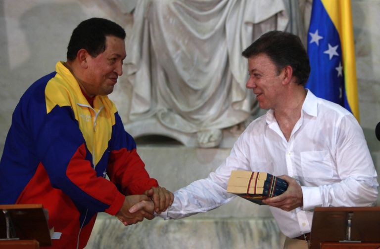 <b>Ούγο Τσάβες </b>Η Βενεζουέλα με την Κολομβία θα συνάψουν «ειρήνη» | tovima.gr