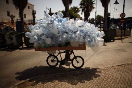 Η νέα ευρωπαϊκή στρατηγική για τη μείωση των πλαστικών στην ΕΕ