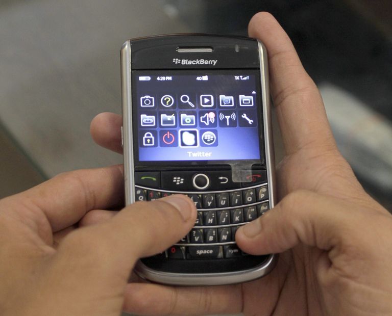 <b>BlackBerry</b>Δυνατότητα παρακολούθησης των υπηρεσιών του ζητούν οι ινδικές αρχές | tovima.gr