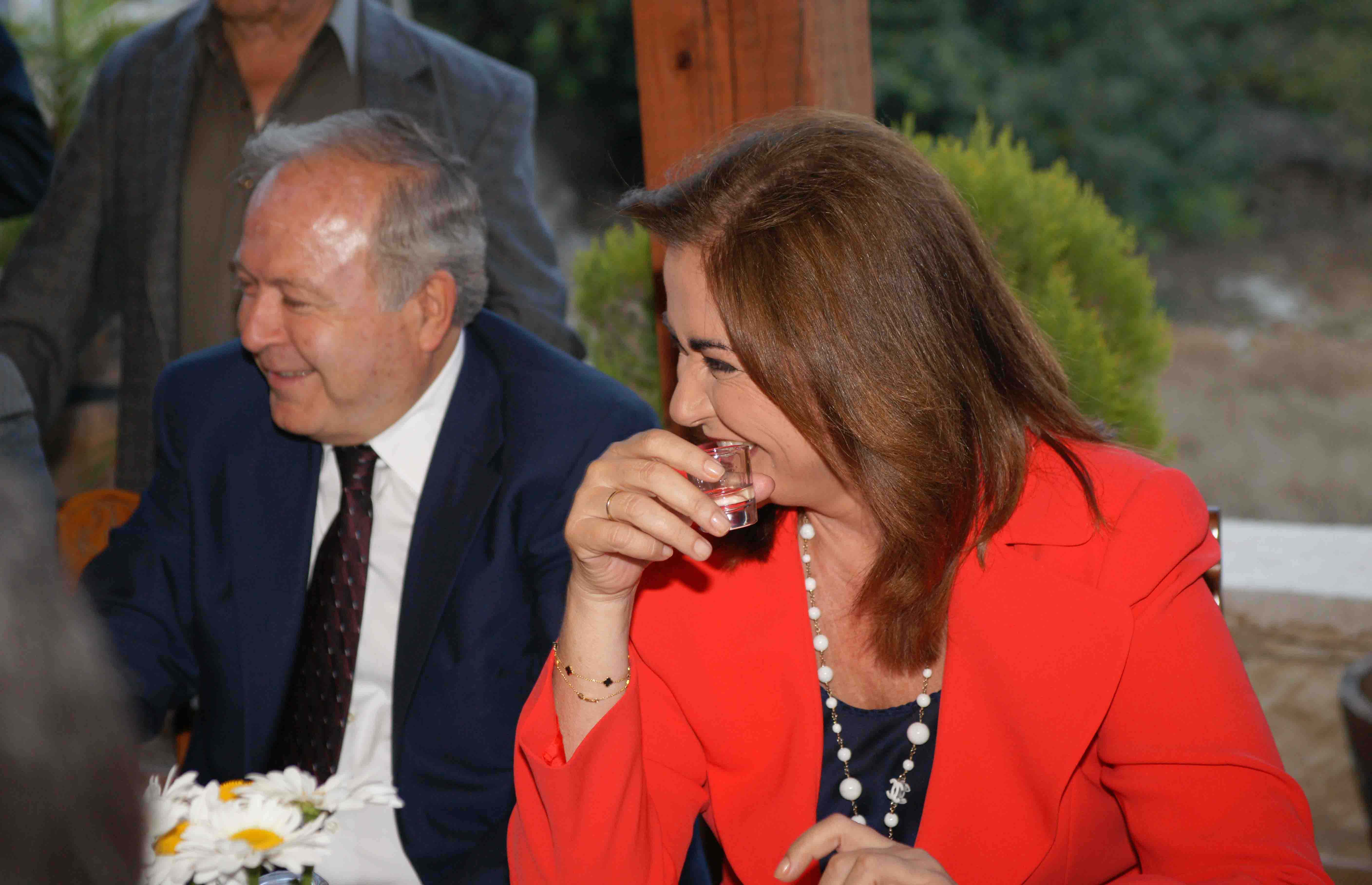 <b>Ντόρα Μπακογιάννη </b>Διαβουλεύσεις για τον υποψήφιο περιφερειάρχη Κρήτης