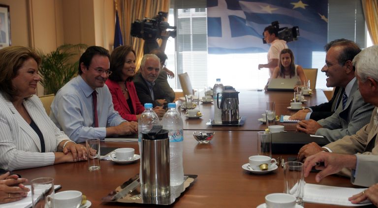 <b>Διαδοχικές συσκέψεις με παραγωγικούς φορείς </b>Μετά την ΕΣΕΕ και με τον ΣΕΒ συναντήθηκε το κυβερνητικό κλιμάκιο | tovima.gr
