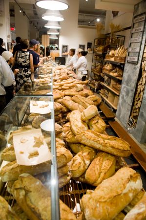 Ελέγχους για το ζύγισμα του ψωμιού προανήγγειλε το υπουργείο Ανάπτυξης