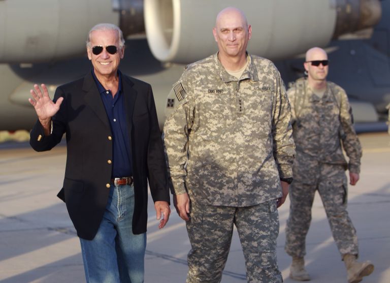 <b>Τζο Μπάιντεν</b>«Οι ΗΠΑ δεν θα εγκαταλείψουν το Ιράκ» καθησύχασε τους Ιρακινούς | tovima.gr