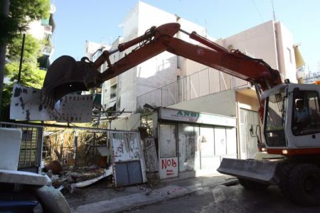 Αναστολή κατεδαφίσεων αυθαιρέτων στη Ραφήνα ζητεί ο Π. Κουρουμπλής