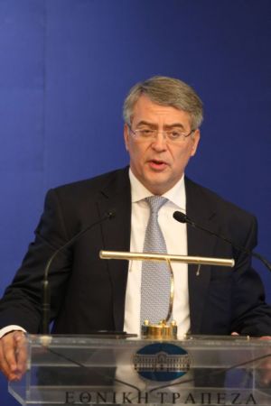 Παραίτηση του Απόστολου Ταμβακάκη από την Τράπεζα Πειραιώς