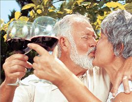 Δύο ποτά αποσταθεροποιούν τους ηλικιωμένους | tovima.gr