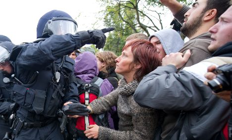 The Guardian: Τα έξι νέα στερεότυπα των Γερμανών
