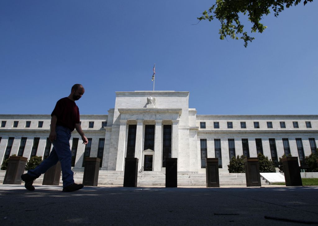 Fed: Εξετάζει σταδιακή «σύσφιξη» της νομισματικής πολιτικής
