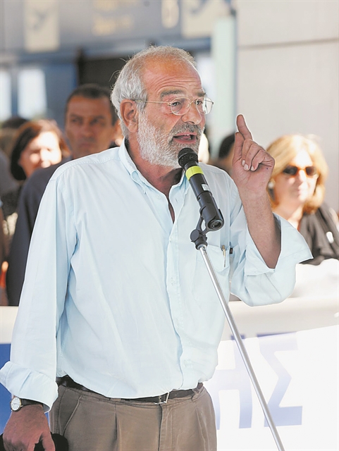 Η «Προοδευτική Συμμαχία» θυμίζει μασκαράδες της Αποκριάς