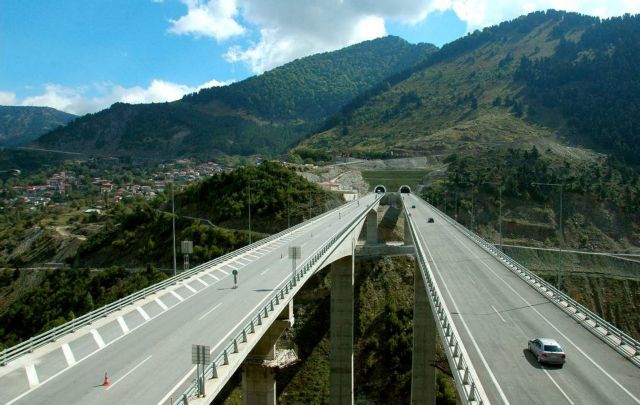 Αιχμές Σπίρτζη κατά ΤΑΙΠΕΔ και ΝΔ για την Εγνατία