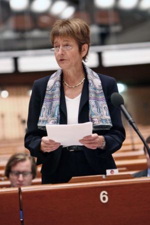 Αν Μπρασέρ: Δημοκρατικό μέτωπο κατά λαϊκισμού και φασισμού