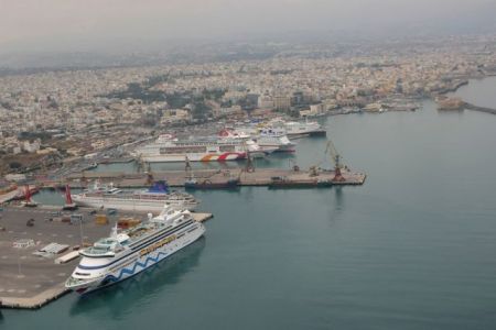 Ηράκλειο: Λιμενεργάτης τραυματίστηκε κατά την εκφόρτωση πλοίου