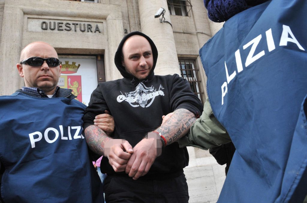 <b>Ιταλία </b>Συνελήφθη ο αρχηγός των Σέρβων χούλιγκαν που διέκοψαν τον αγώνα Ιταλία – Σερβία